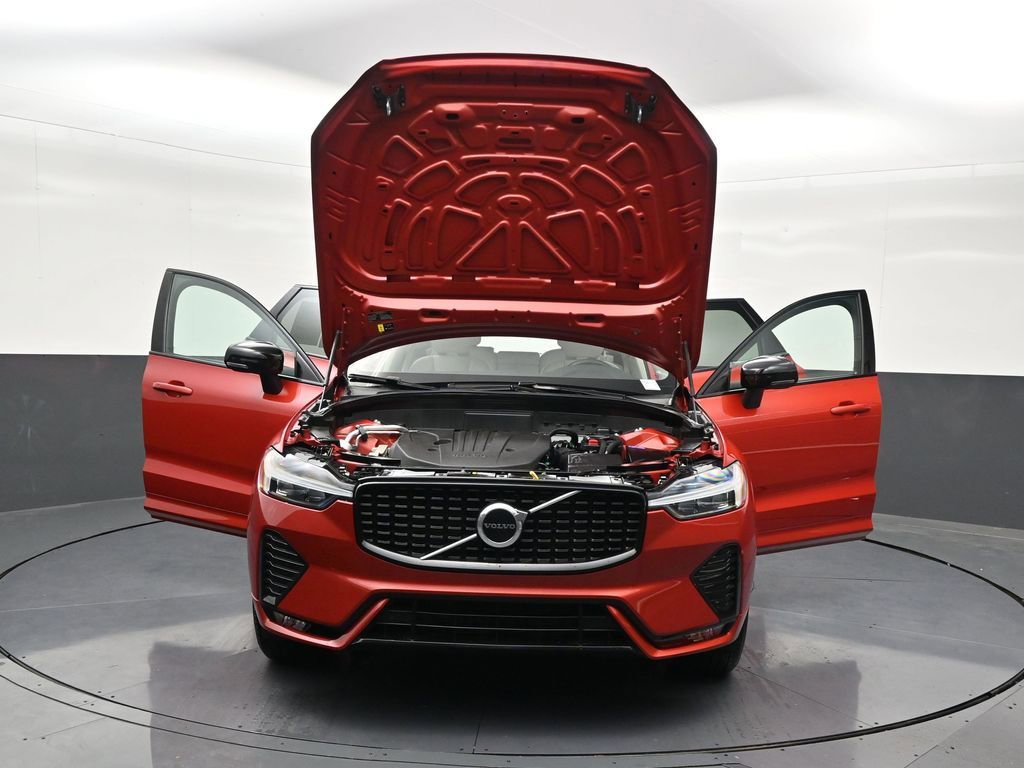 Used 2024 Volvo XC60 B5 Core AWD/4WD image 35