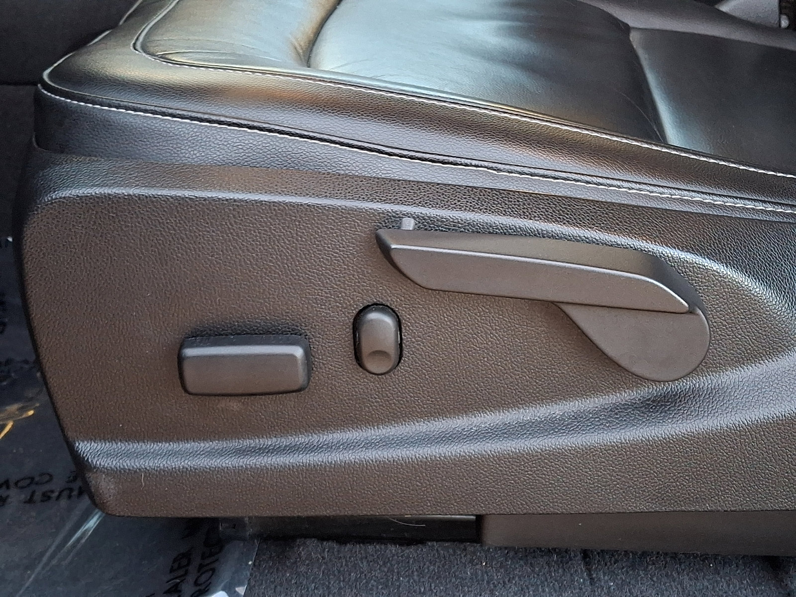 Used 2019 Chevrolet Colorado LT w/ Redline Special Edition image 14