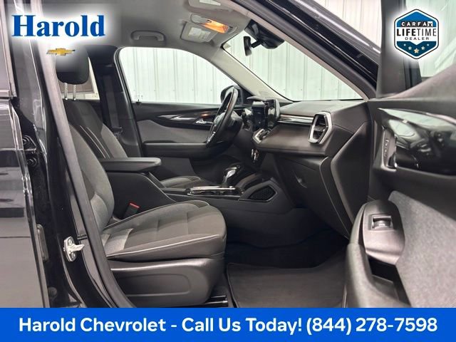 Used 2024 Chevrolet TrailBlazer LT w/ Convenience Package image 11