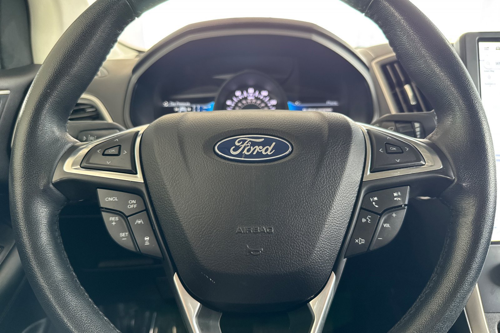 Used 2023 Ford Edge SEL w/ Convenience Package AWD/4WD image 36