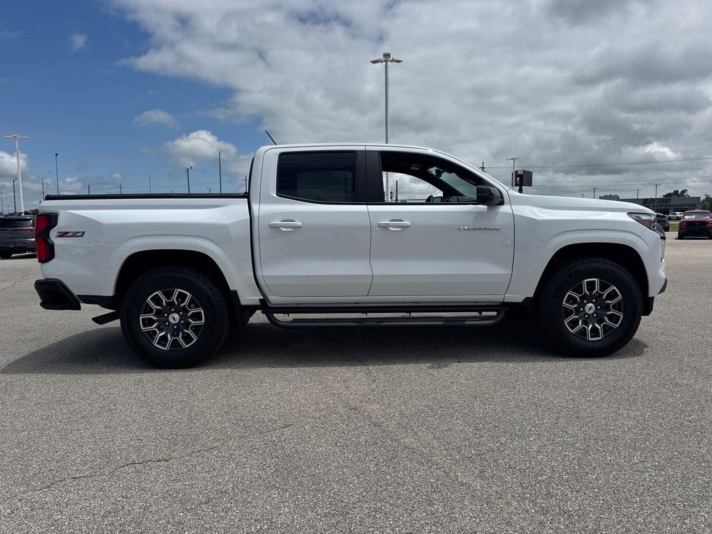 Used 2024 Chevrolet Colorado Z71 w/ Z71 Convenience Package 2 AWD/4WD image 7