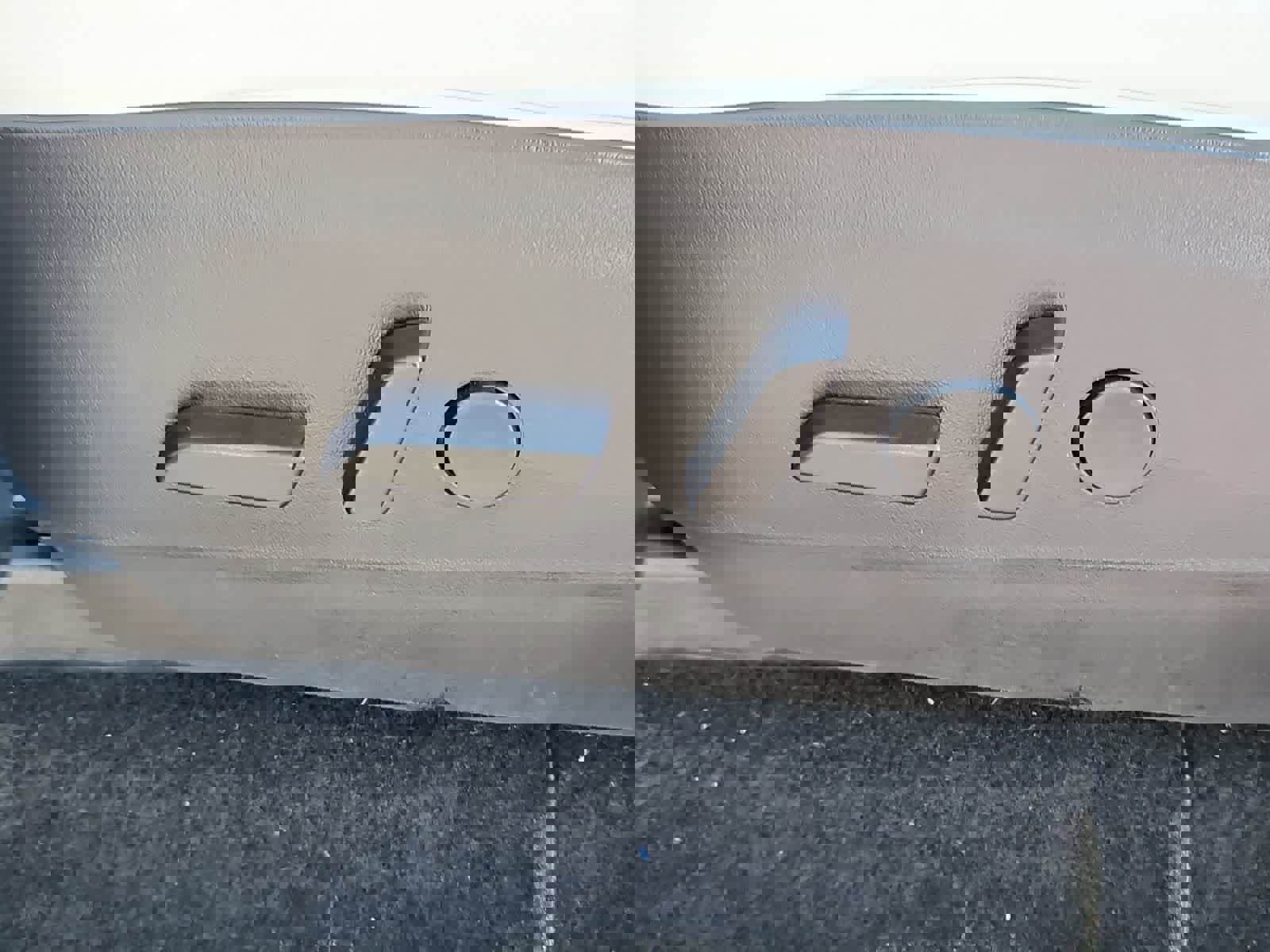 Used 2020 Tesla Model Y Long Range image 16