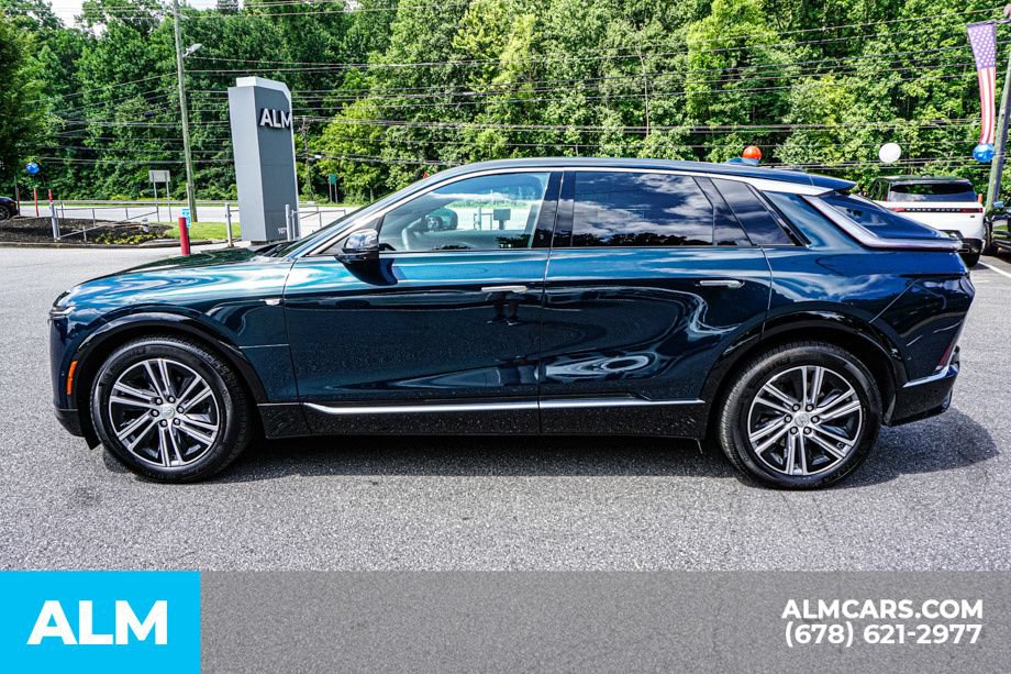 Used 2024 Cadillac Lyriq Luxury AWD/4WD image 6