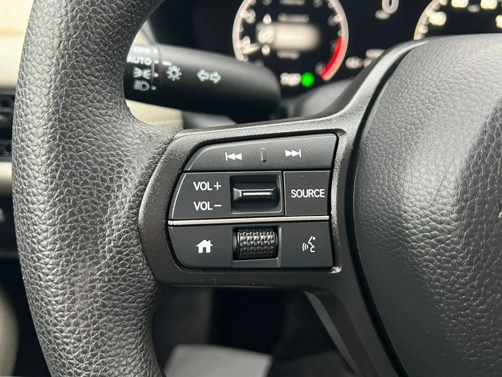 Used 2025 Honda HR-V LX image 24