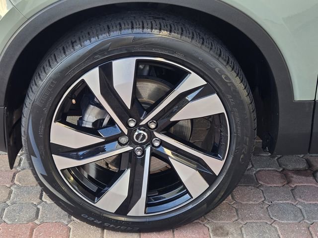 Certified 2023 Volvo XC40 B5 Plus w/ Driver Assist Package image 12