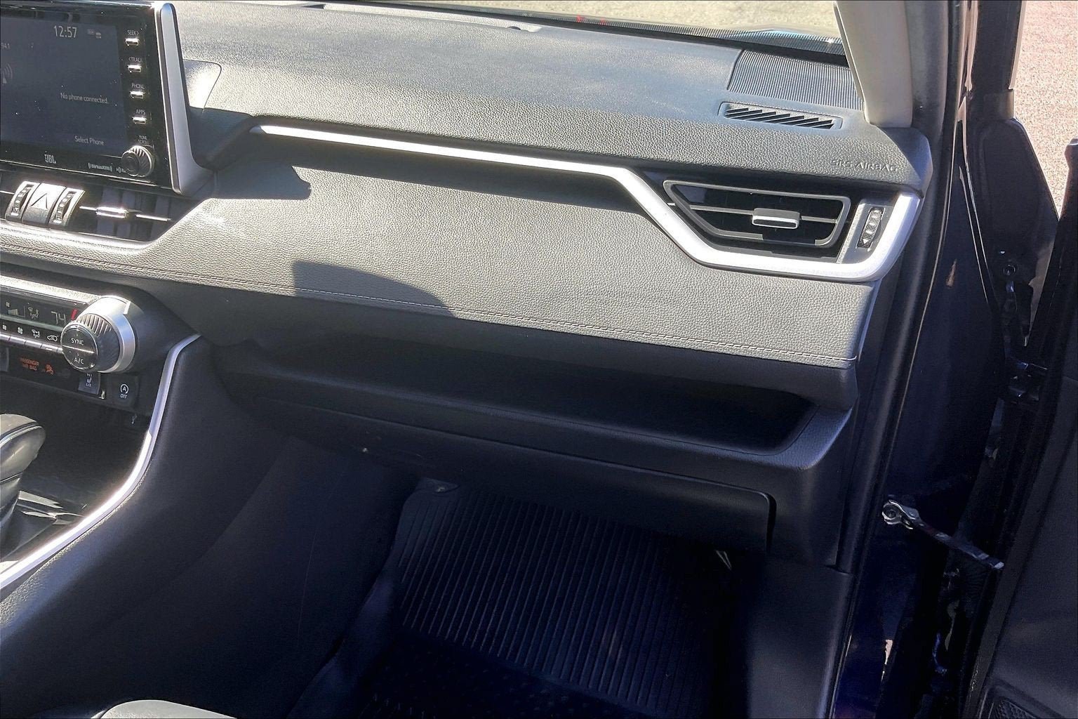 Used 2020 Toyota RAV4 XLE Premium AWD/4WD image 15