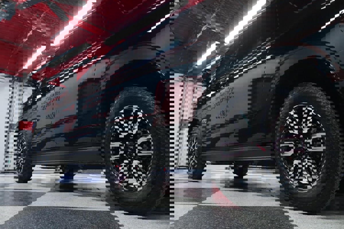 Used 2023 GMC Yukon XL AT4 w/ AT4 Premium Plus Package image 45