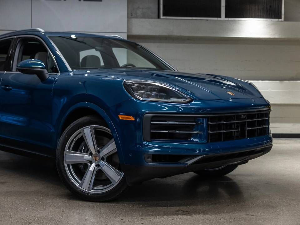 Certified 2026 Porsche Cayenne AWD/4WD image 15