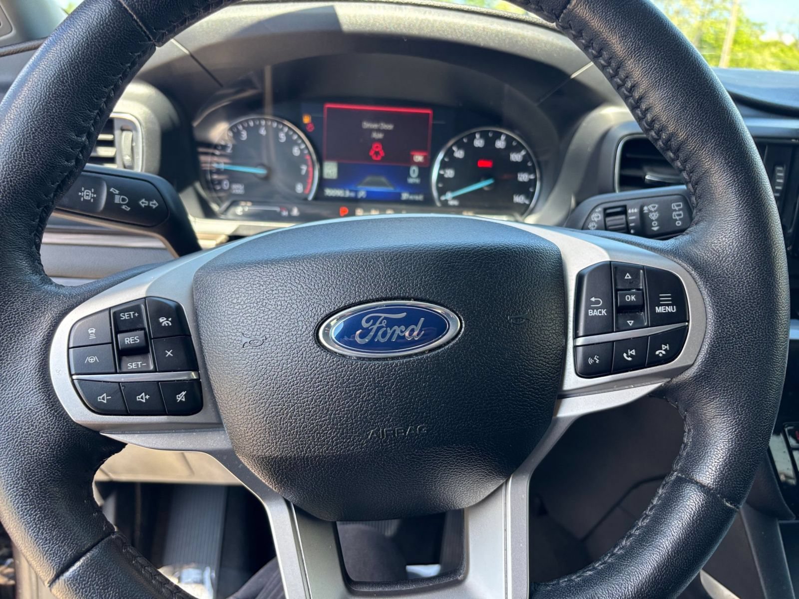 Used 2024 Ford Explorer Limited RWD image 26