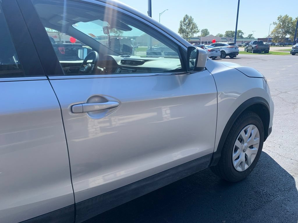 Used 2020 Nissan Rogue Sport S AWD/4WD image 14