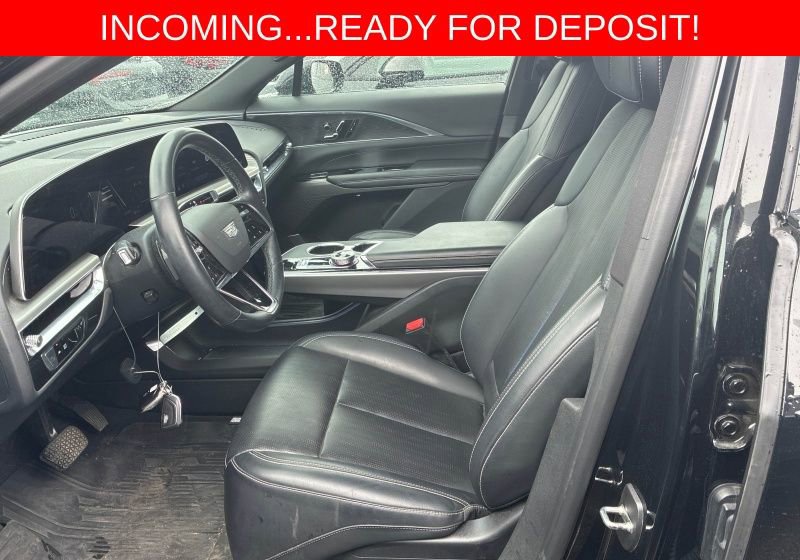 Used 2024 Cadillac Lyriq Luxury w/ LPO, Floor Liner Package AWD/4WD image 3