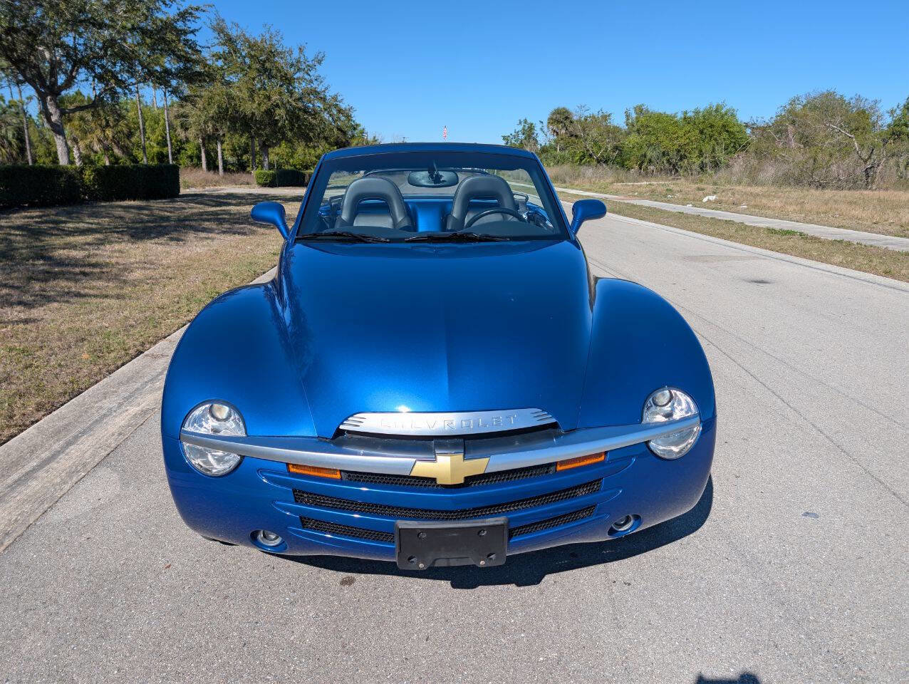 Used 2006 Chevrolet SSR w/ Preferred Equipment Group image 3