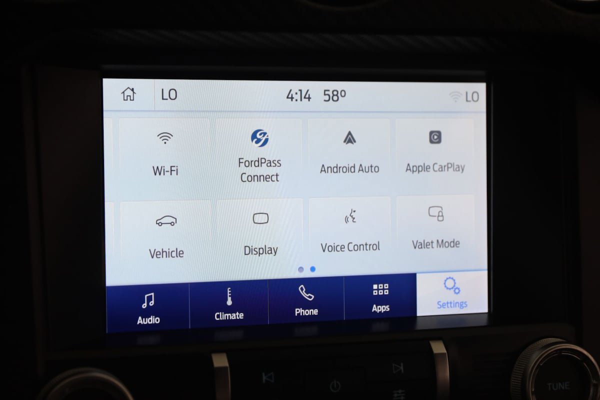 Used 2020 Ford Mustang Convertible RWD image 8