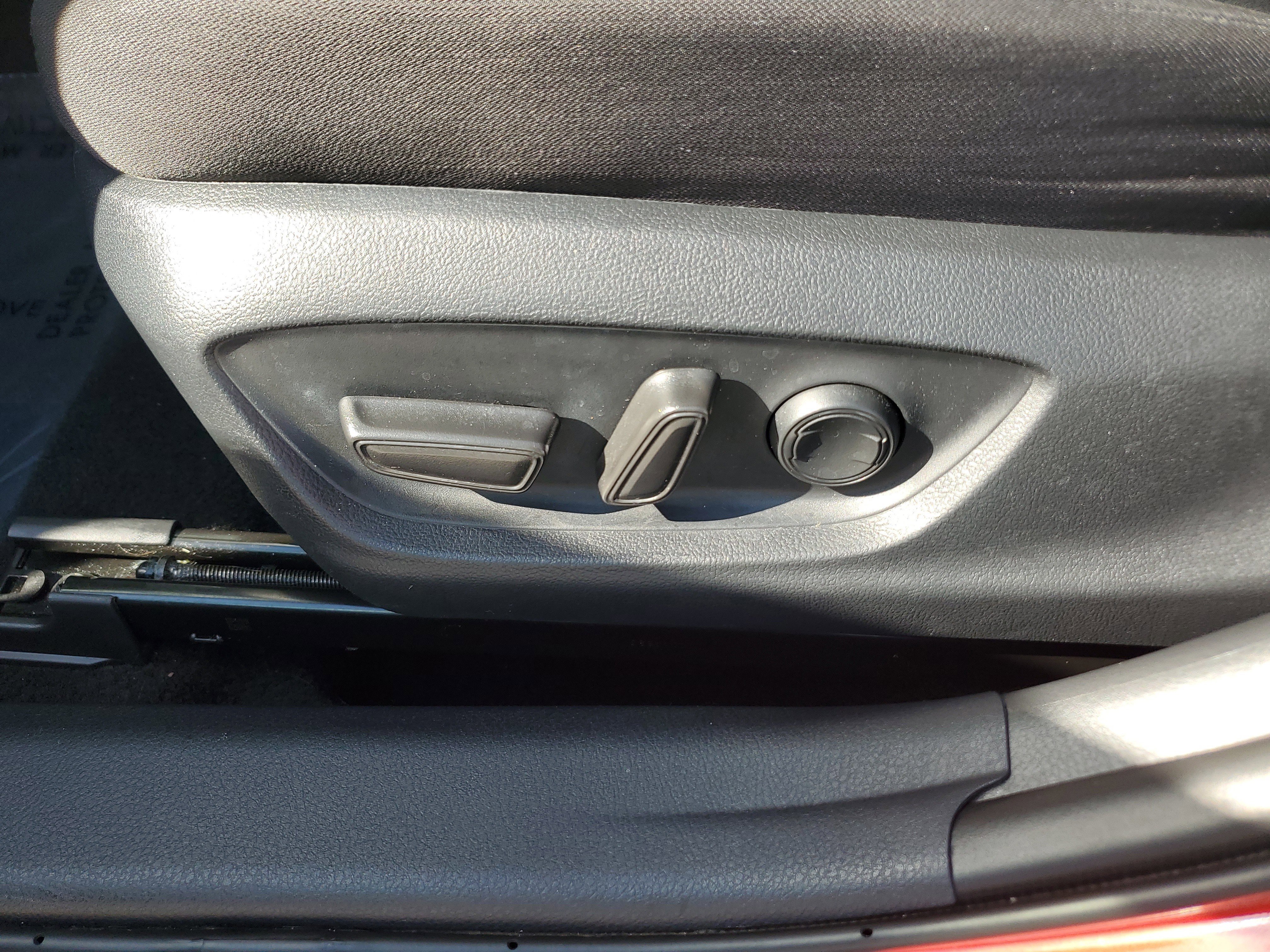 Used 2023 Toyota Camry LE image 12