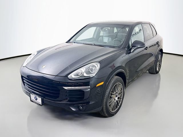 Used 2017 Porsche Cayenne Platinum Edition image 3