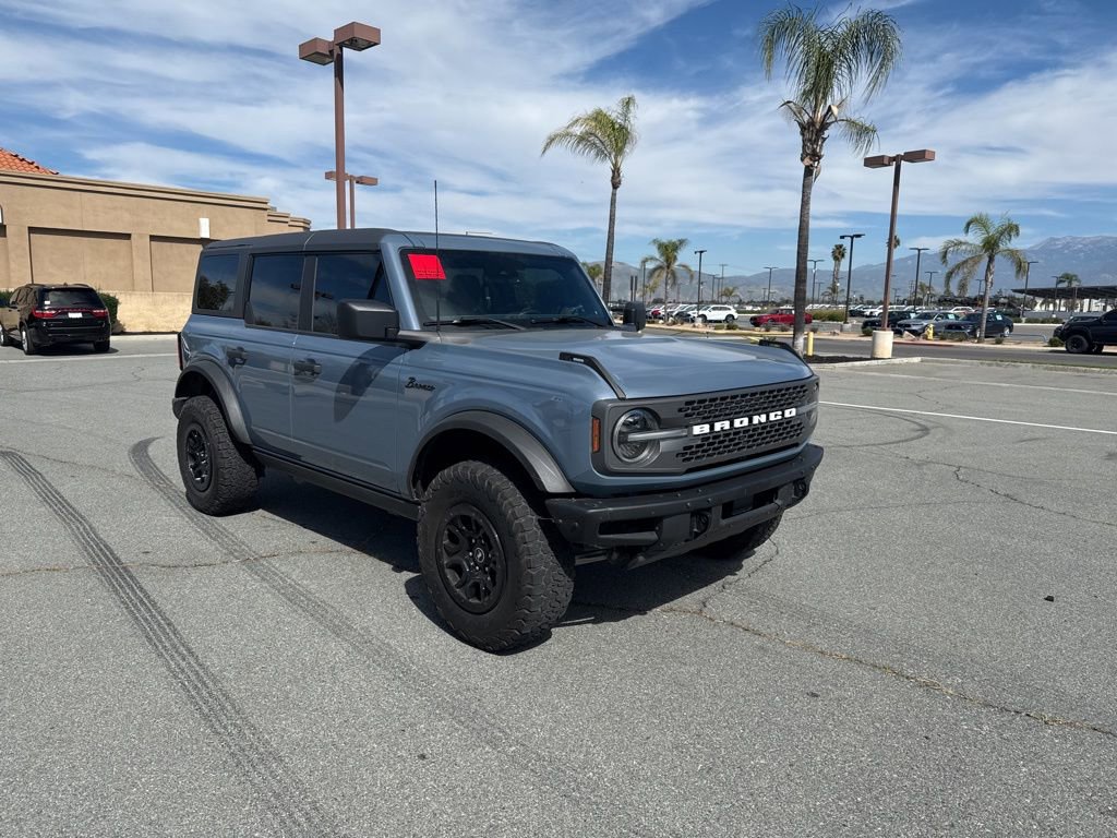 Used 2023 Ford Bronco Badlands image 2