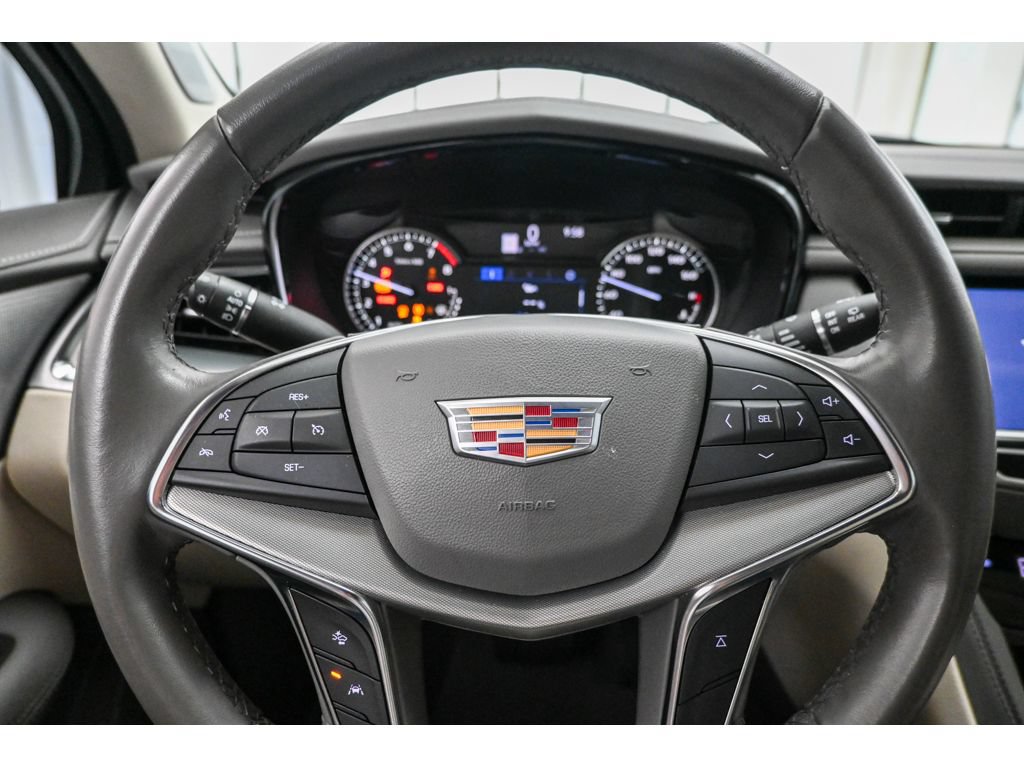 Certified 2022 Cadillac XT5 Premium Luxury FWD image 15