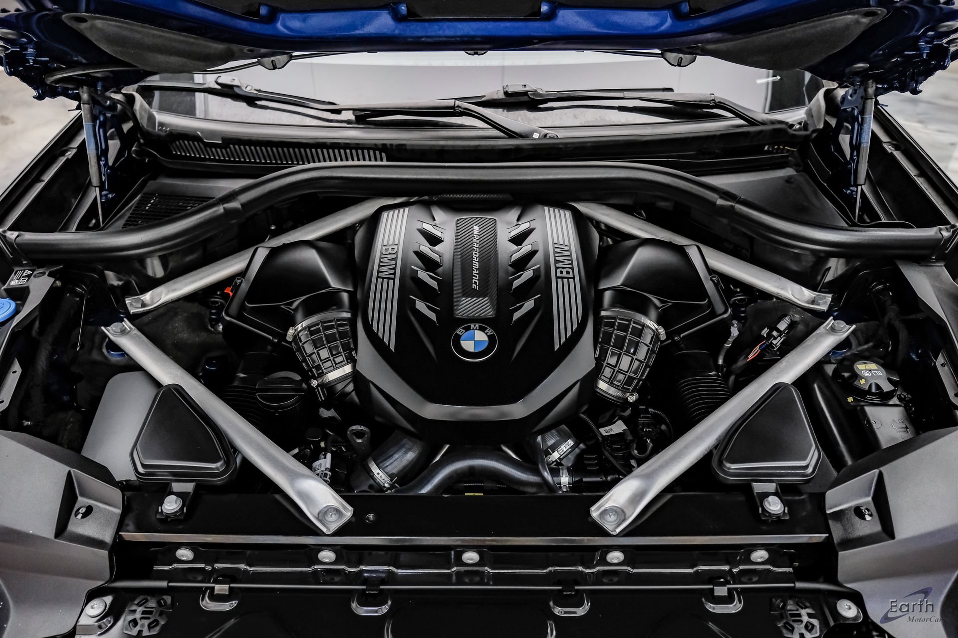 Used 2022 BMW X7 M50i w/ Dynamic Handling Package AWD/4WD image 3