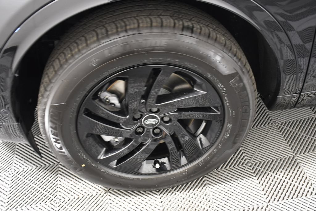 Certified 2025 Land Rover Discovery Sport S AWD/4WD image 11
