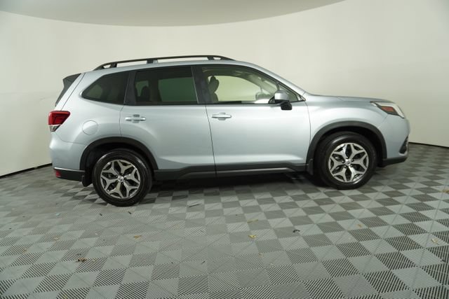 Certified 2024 Subaru Forester Premium AWD/4WD image 8