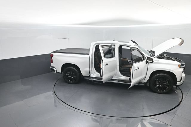 Used 2020 Chevrolet Silverado 1500 High Country w/ Technology Package AWD/4WD image 43
