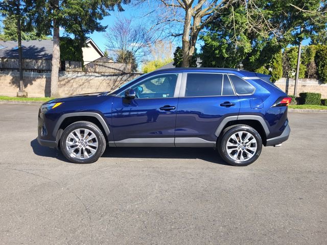Used 2022 Toyota RAV4 XLE Premium AWD/4WD image 2