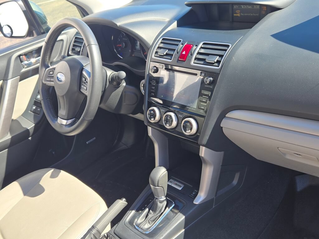 Used 2016 Subaru Forester 2.5i Touring w/ Eyesight & Navigation System AWD/4WD image 5