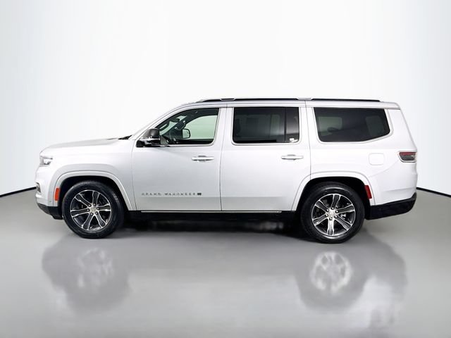 Used 2023 Jeep Grand Wagoneer 4WD w/ Flexible Seating Group image 4