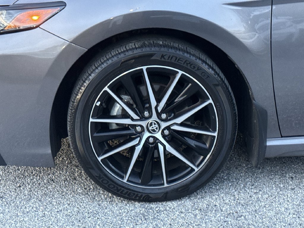 Used 2023 Toyota Camry SE AWD/4WD image 18