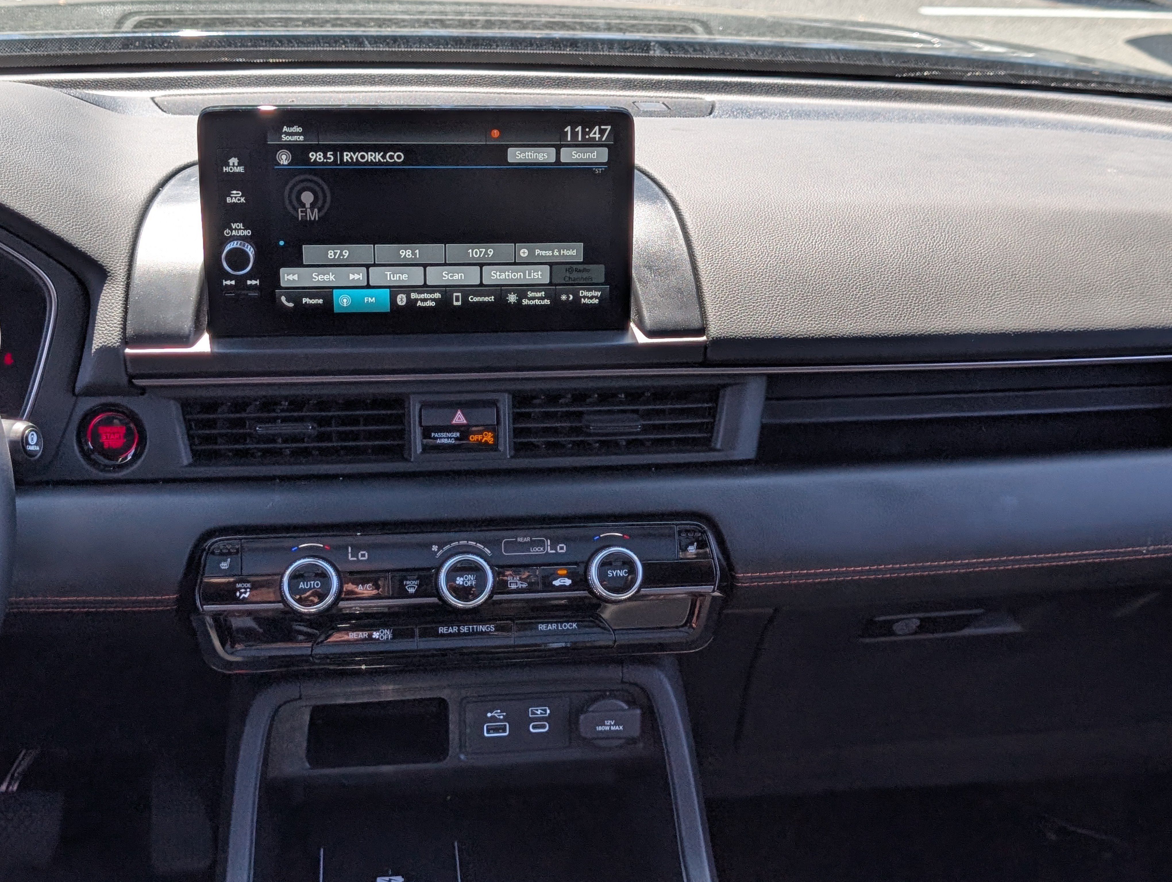 Used 2024 Honda Pilot TrailSport image 19