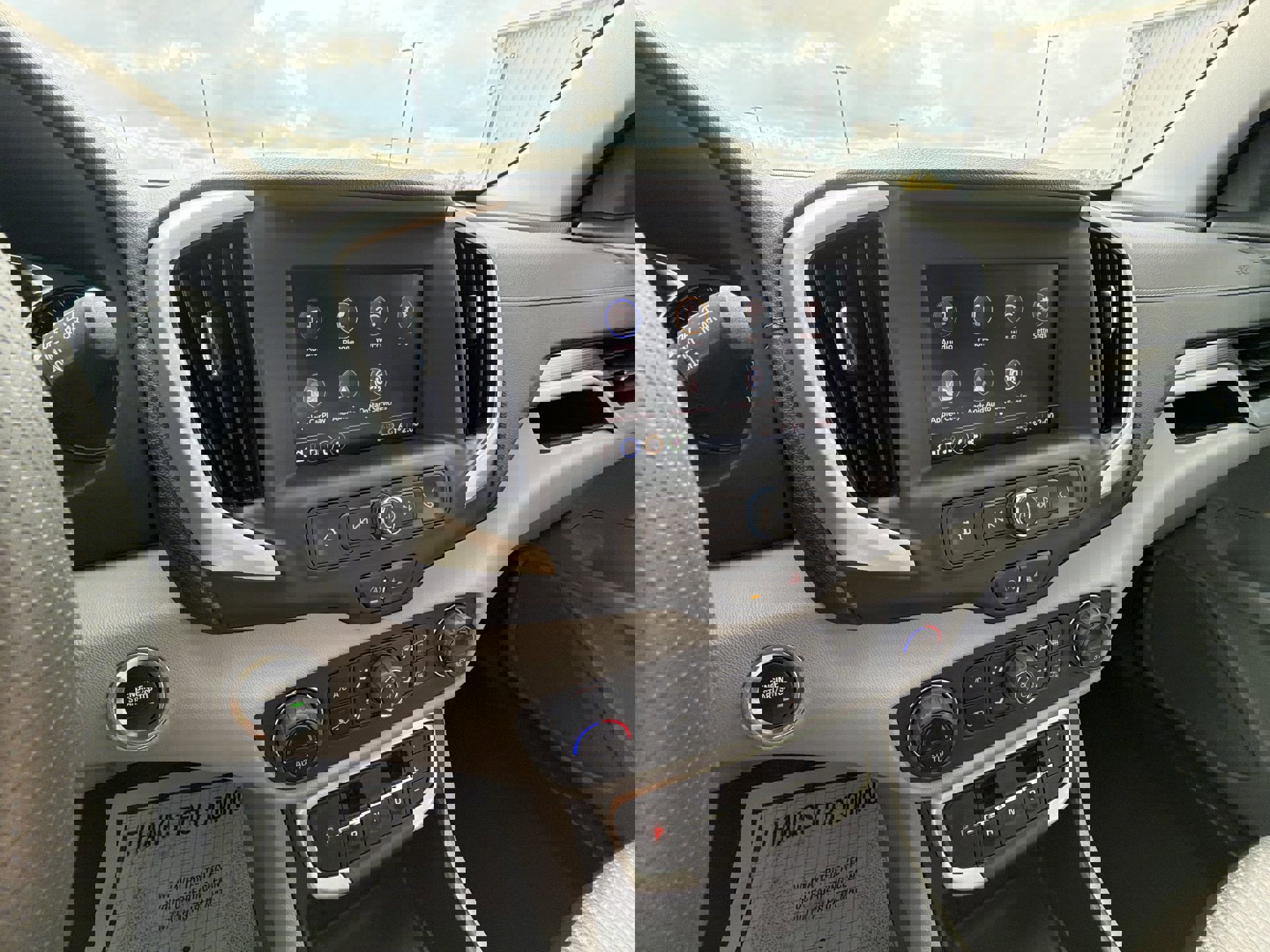 Used 2023 GMC Terrain SLE w/ Driver Convenience Package image 13