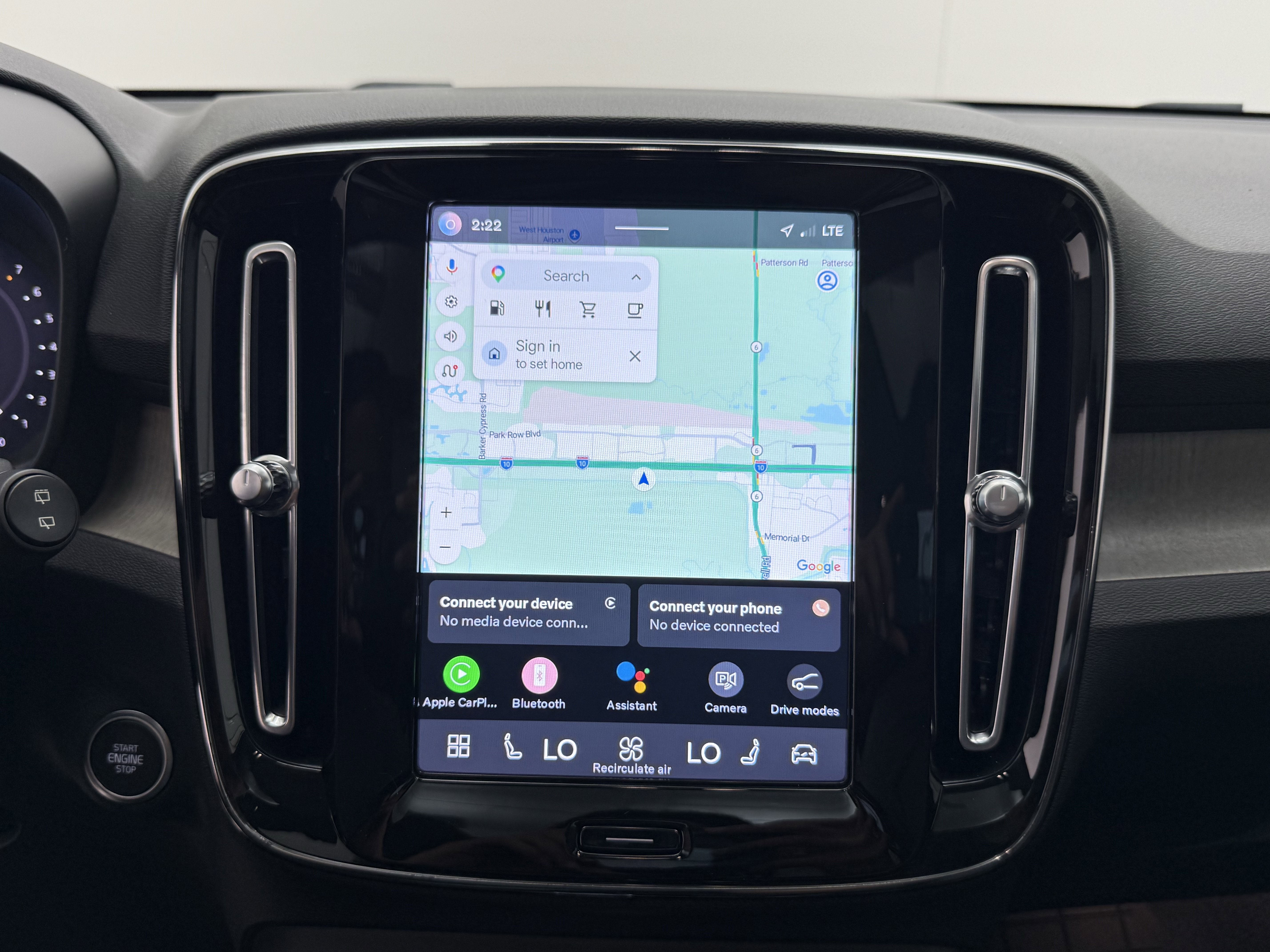 Certified 2023 Volvo XC40 B5 Plus w/ Driver Assist Package image 17