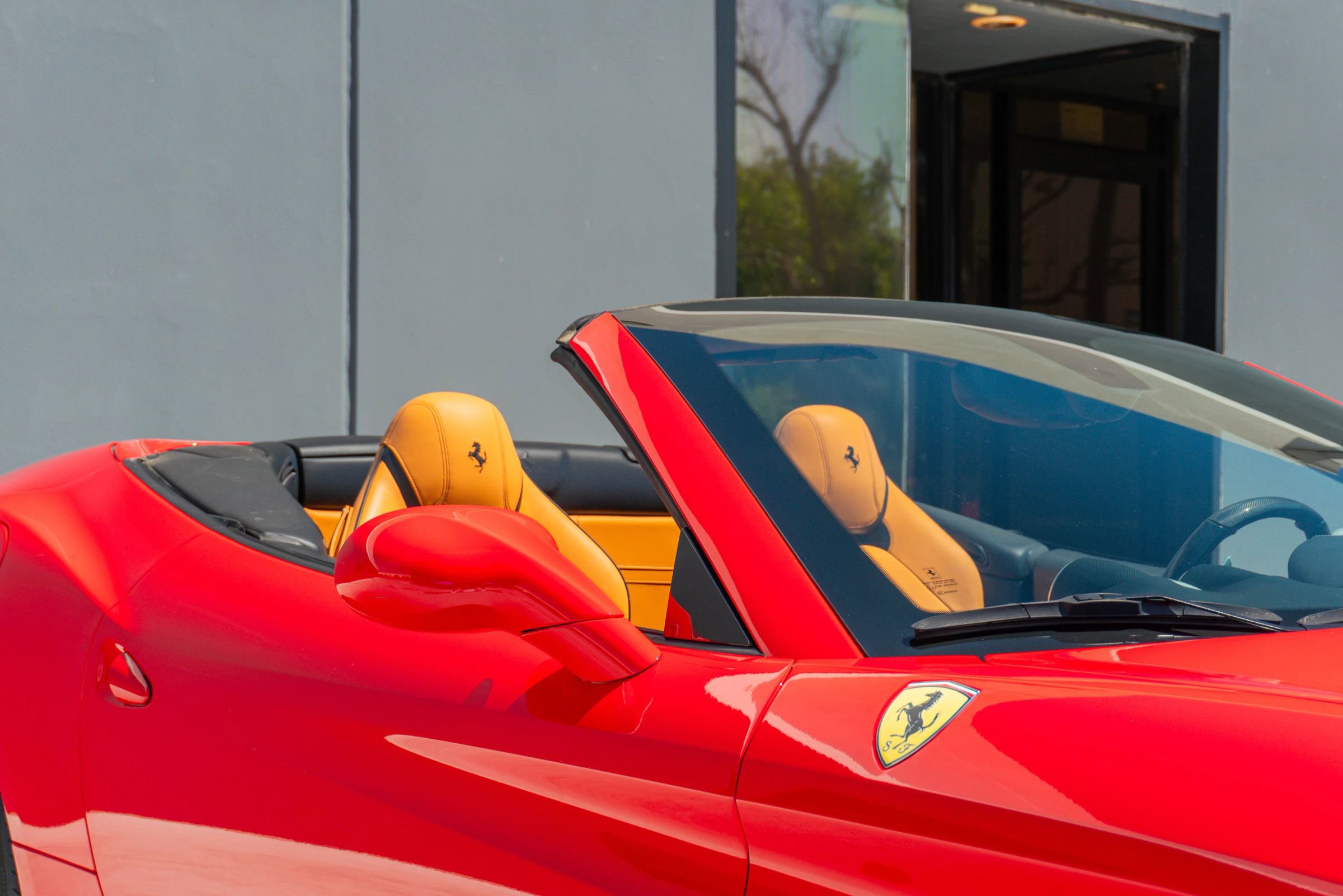 Used 2017 Ferrari California T image 32