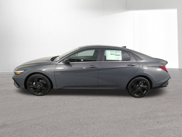 New 2026 Hyundai Elantra SEL Sport Premium FWD image 13