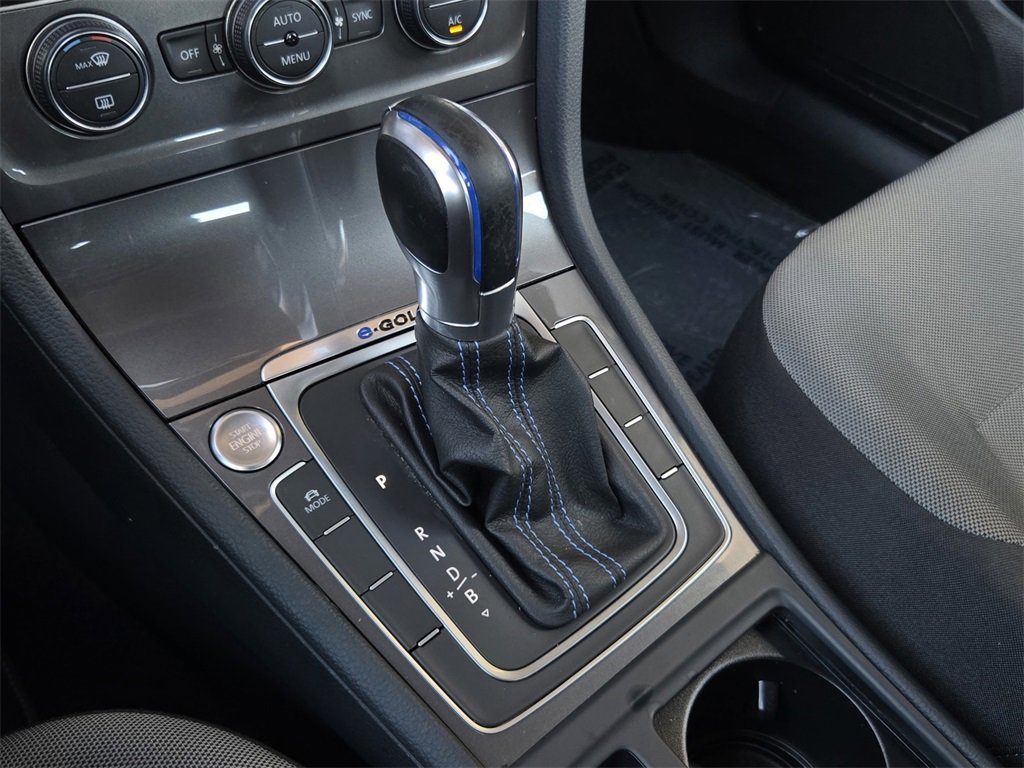 Used 2016 Volkswagen e-Golf SE w/ DC Fast Charging Package image 17