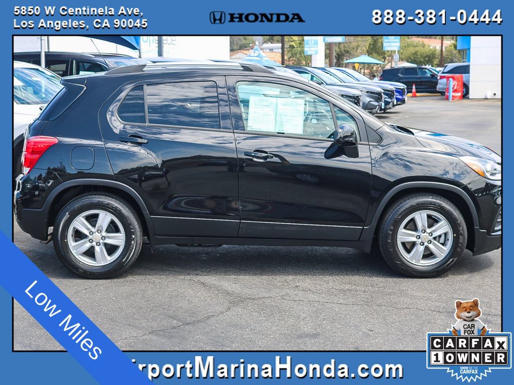 Used 2022 Chevrolet Trax LT w/ LT Convenience Package FWD image 19