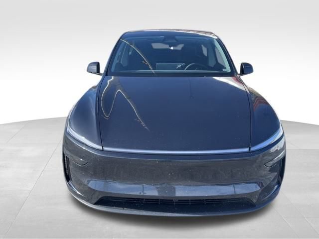 Used 2026 Tesla Model Y Long Range image 2