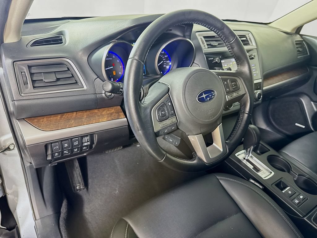 Used 2016 Subaru Outback 3.6R Limited AWD/4WD image 9