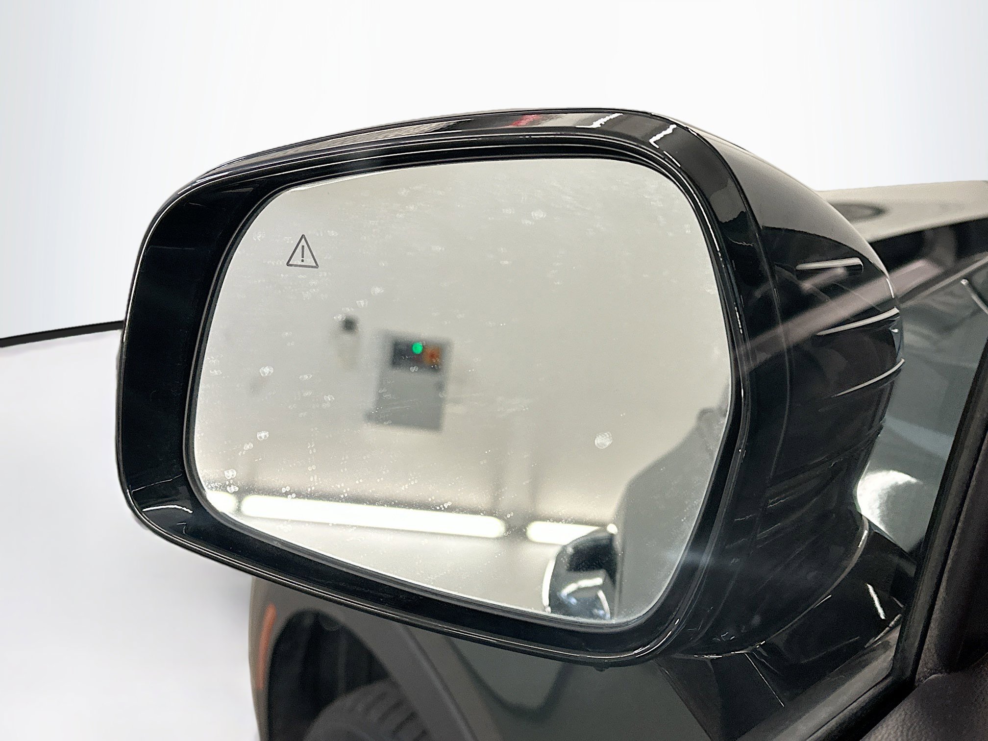 Used 2023 Kia Sorento S AWD/4WD image 16