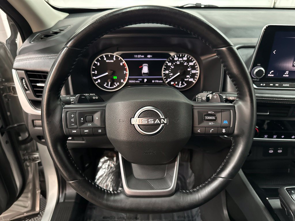Used 2025 Nissan Rogue SV AWD/4WD image 13