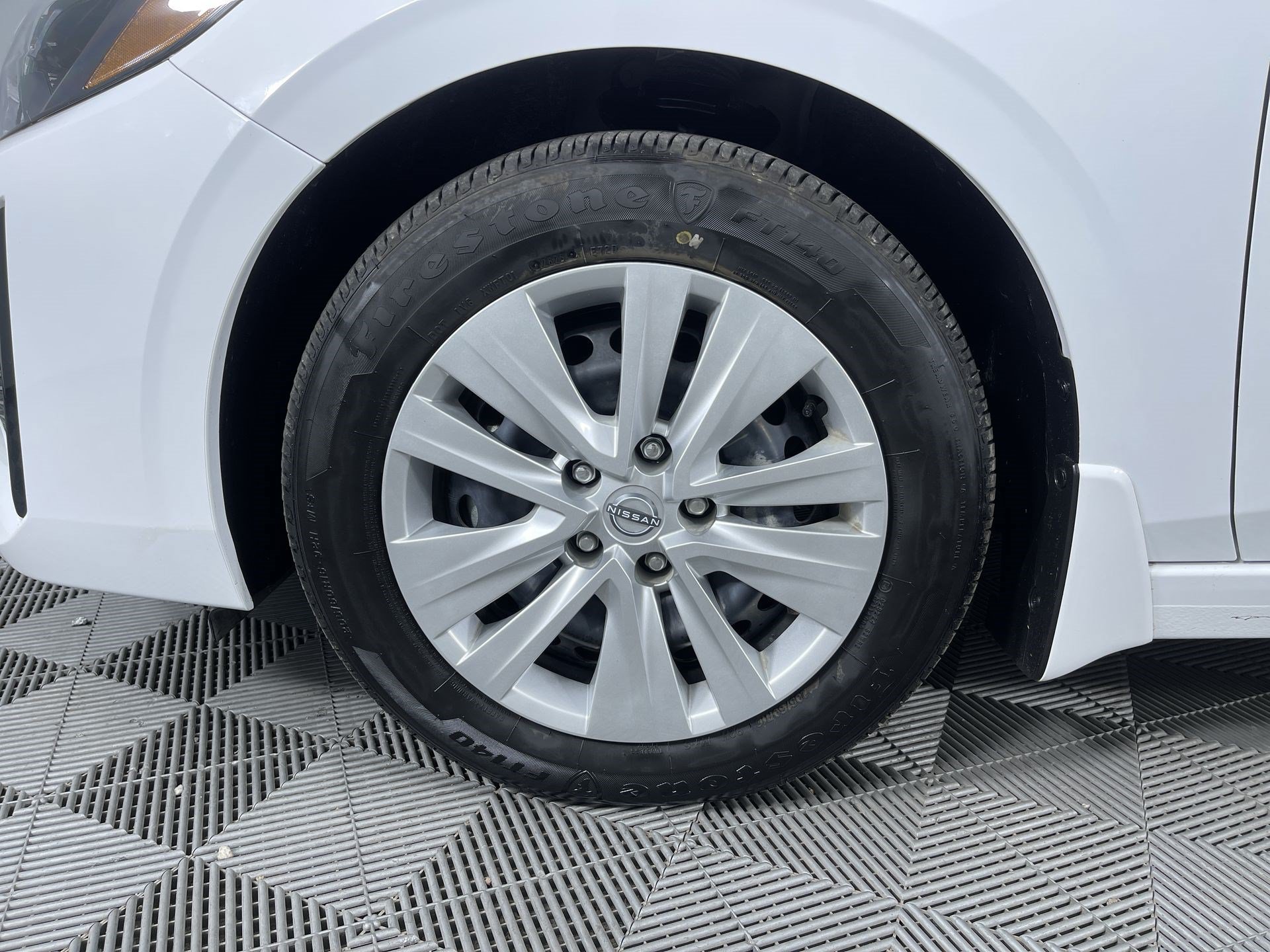 Certified 2025 Nissan Sentra S FWD image 24