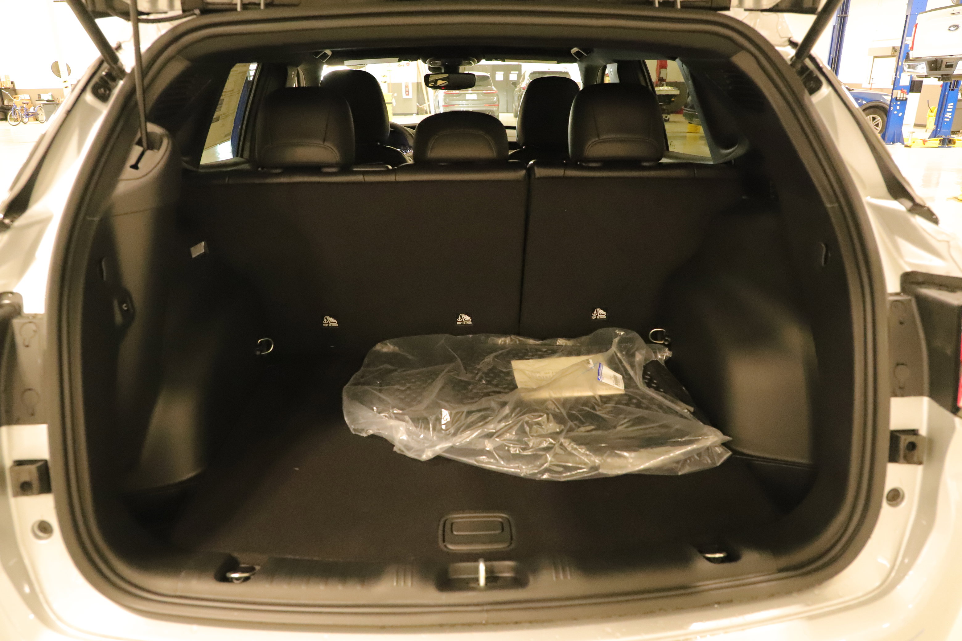 New 2026 Jeep Compass Latitude image 13