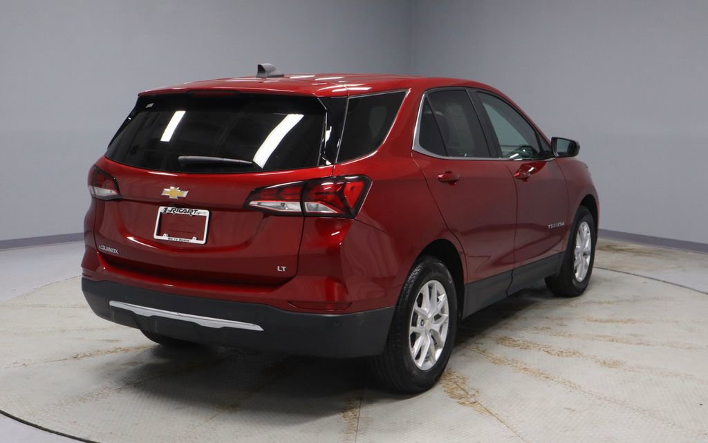 Used 2024 Chevrolet Equinox LT w/ LPO, Floor Liner Package image 10