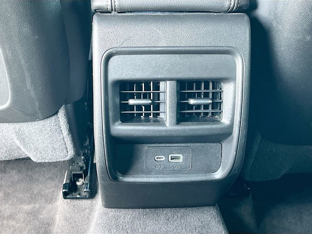 Certified 2025 Cadillac XT4 Premium Luxury image 30