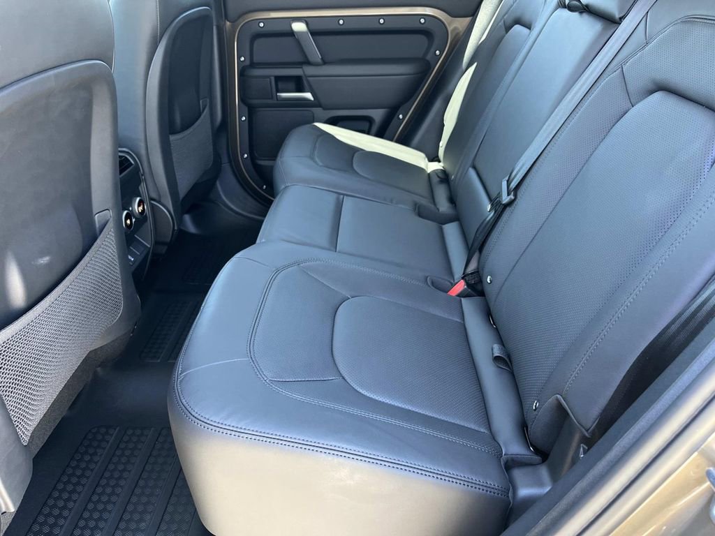 New 2026 Land Rover Defender 110 S AWD/4WD image 10