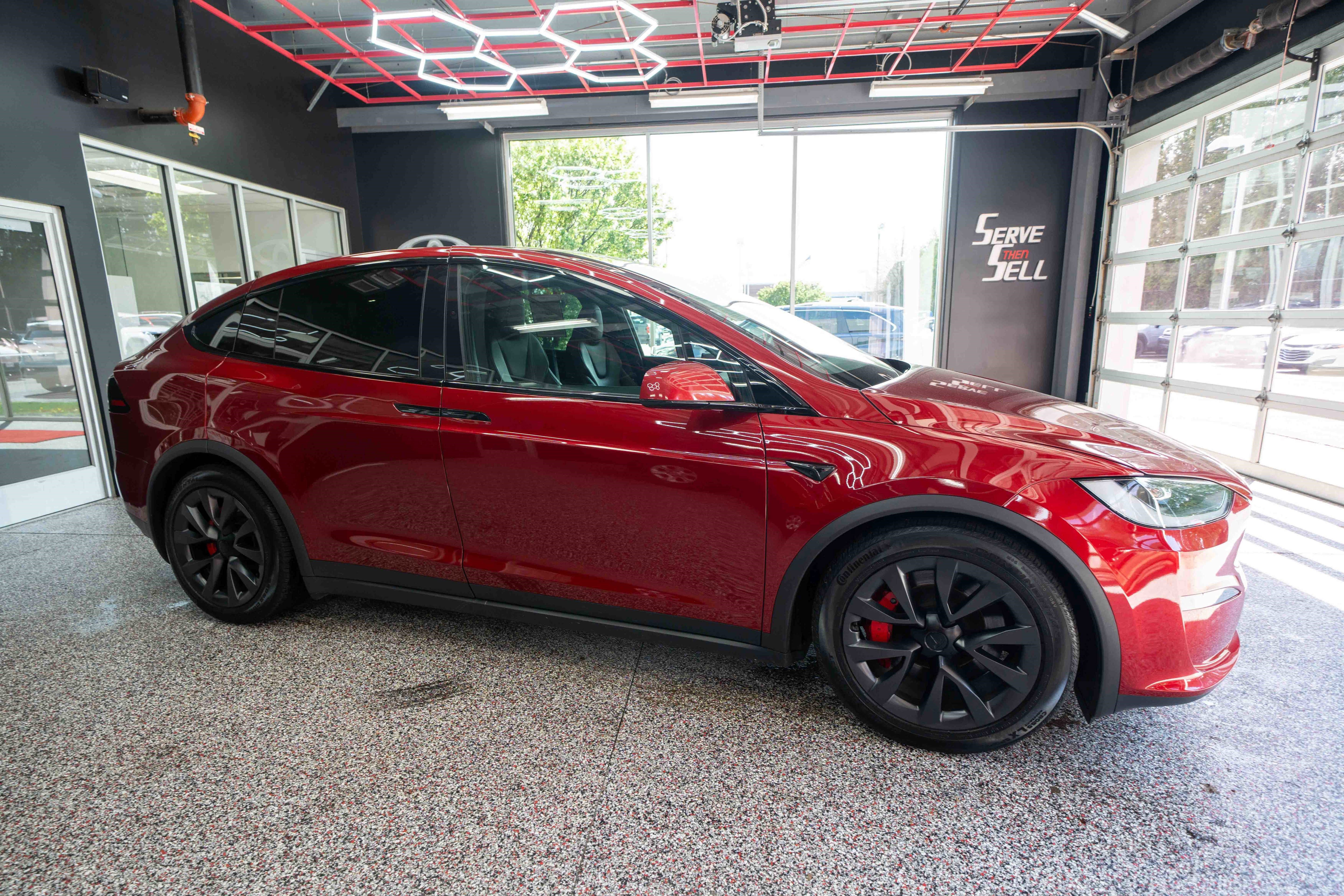 Used 2023 Tesla Model X Plaid image 5
