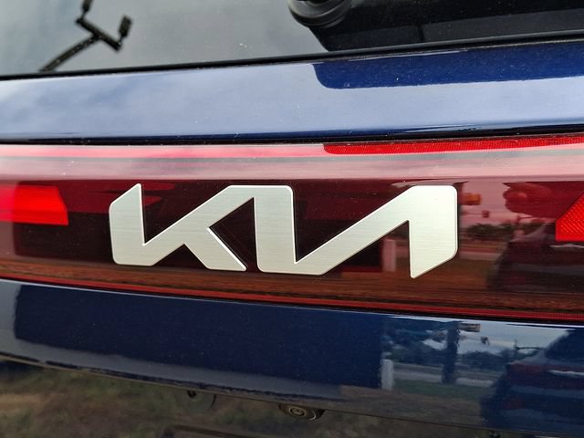 Certified 2025 Kia Seltos EX AWD/4WD image 30
