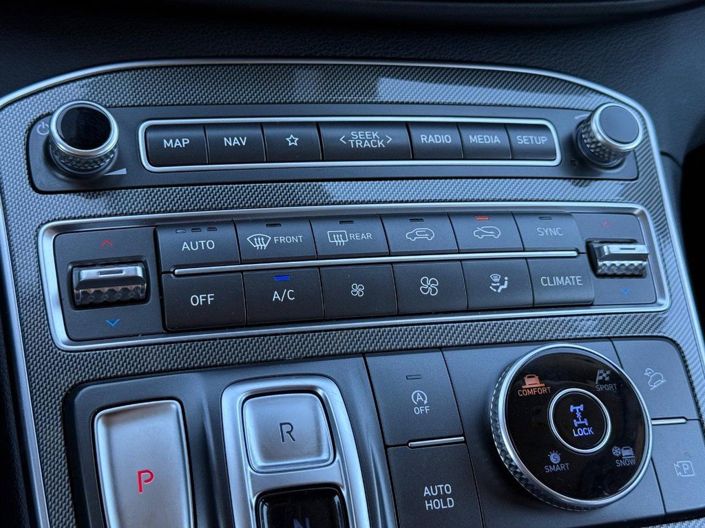 Used 2023 Hyundai Santa Fe SEL image 18