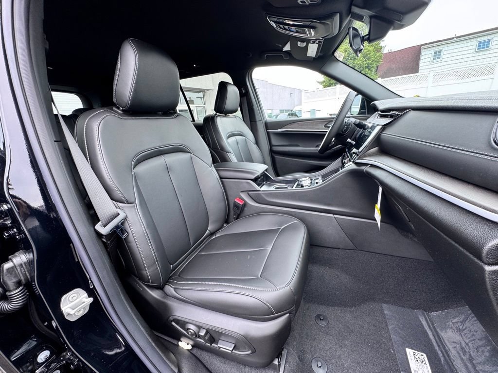 New 2026 Jeep Grand Cherokee Limited AWD/4WD image 18