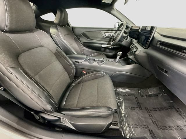 Used 2024 Ford Mustang Coupe RWD image 26